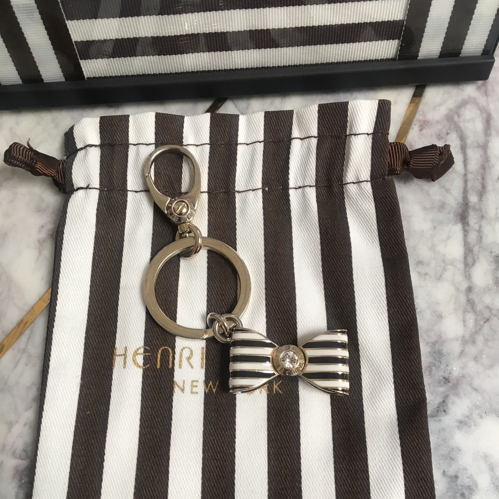 Henri Bendel Bow Bag Fob/ Keychain - Picture 4 of 8